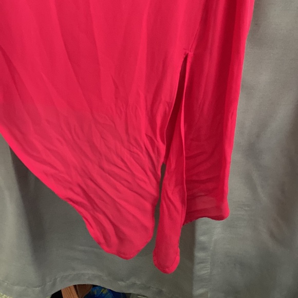 Bright and beautiful loose tank top. Size XL. - Picture 5 of 6